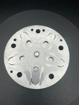 Pièces des véhicules à moteur adaptées aux besoins du client emboutissant des parties avec des dessins et des échantillons d'acier inoxydable
