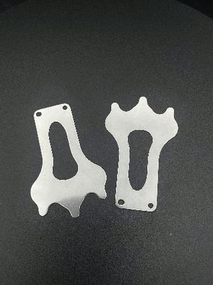 Pièces d'emboutissage de métal en acier inoxydable personnalisées Plaque de soupape
