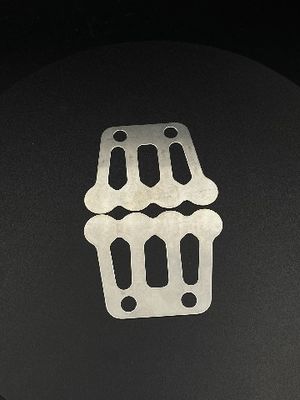 Plat adapté aux besoins du client de valve en métal d'acier inoxydable avec les images et le plat de valve témoins