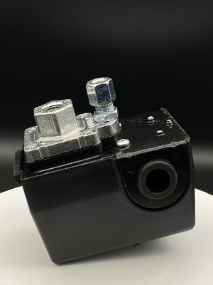 Longévité élevée emboutissant des pièces d'acier inoxydable pour des véhicules à moteur